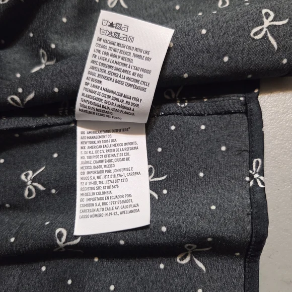 NWT American Eagle Bow Print Tie Top Small Black Spring Blouse Romantic Vest - Picture 12 of 13